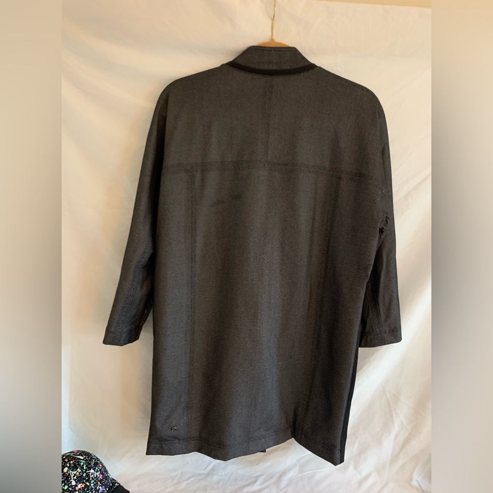 Lululemon jacket - Picture 6 of 8